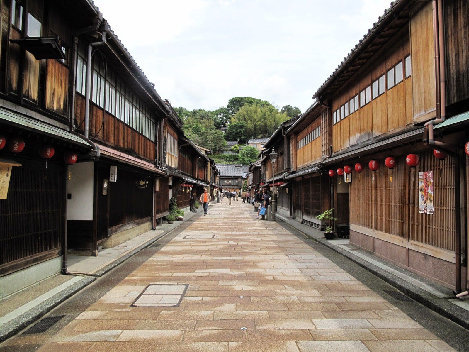 Unique Japan Tours Kanazawa Higashi Chayagi