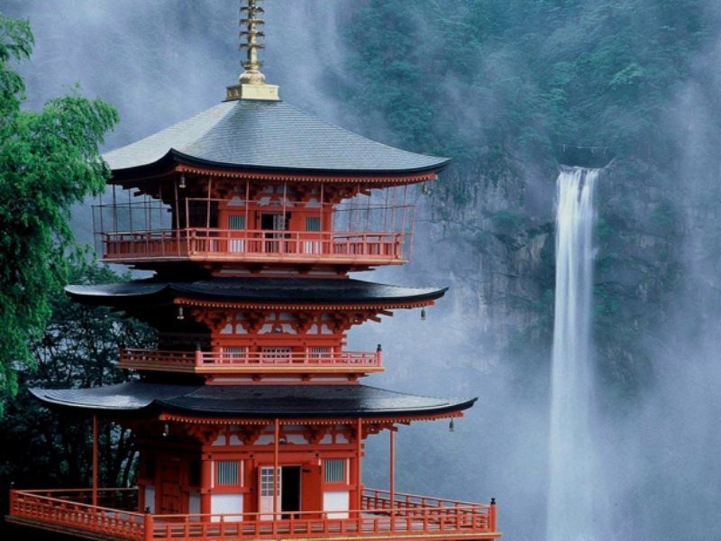 JPN_Kumano Kodo Nachi falls and pagoda 3-1