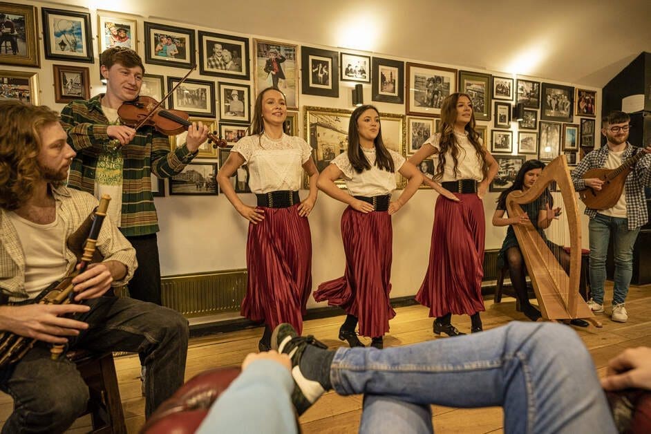 アイルランドの魅力を訪れる：アイリッシュダンス